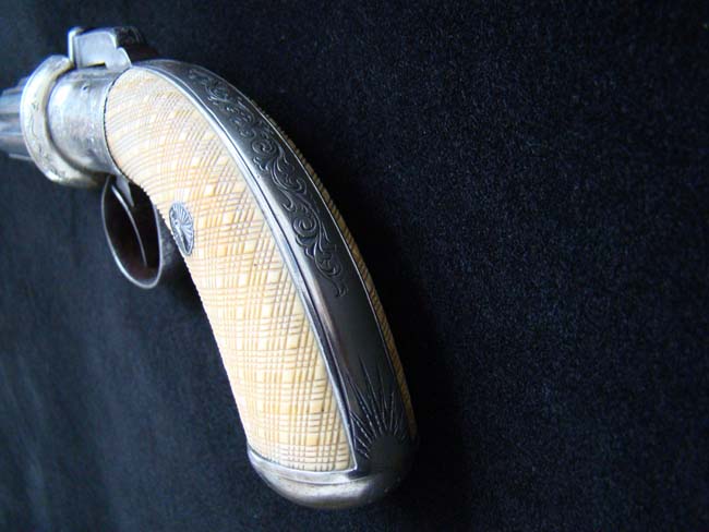 A Beautiful Engraved English Bar Hammer Pepperbox Pocket Pistol circa 1850 — image 3